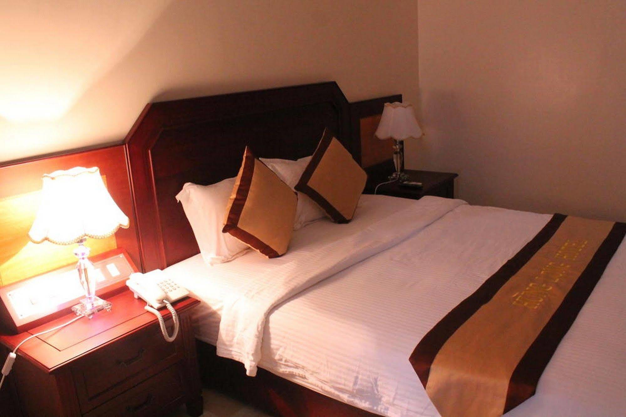 Hung Long Harbour Hotel Cat Ba Dong Khe Sau Экстерьер фото
